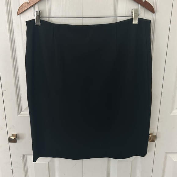 Ann Taylor Ponte Black Knit Zip Front Pencil Skirt Size 12 - Picture 4 of 4